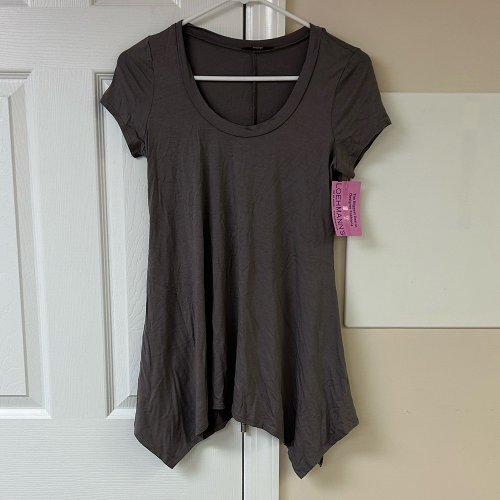 NWT Soprano Short Sleeve Asymmetrical Top